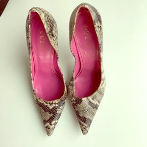 Guess snakeskin sexy high heel